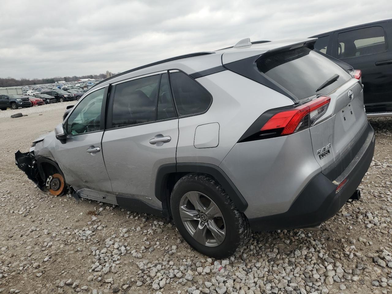 2024 Toyota Rav4 Xle - Фото 2