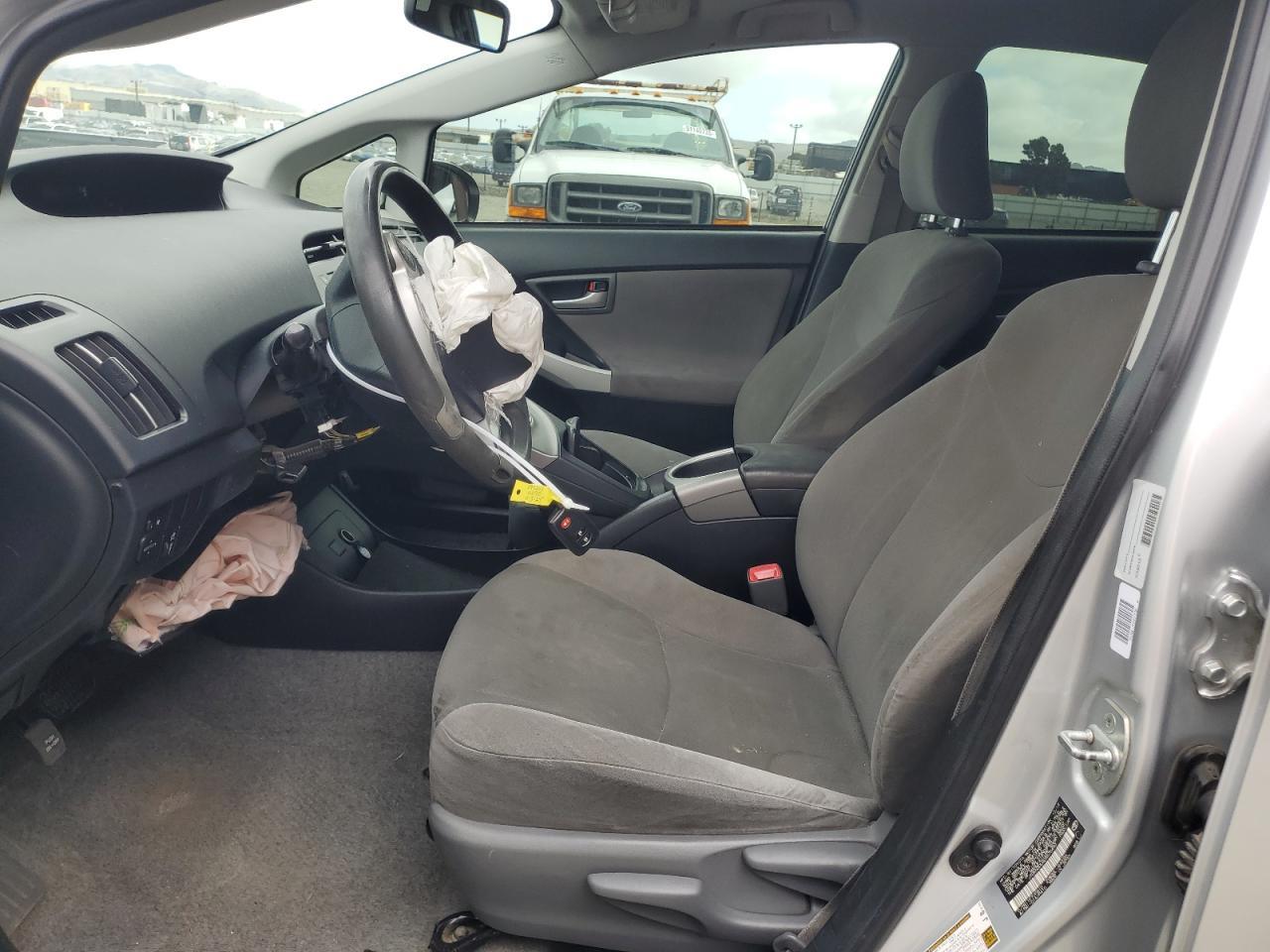 2013 Toyota Prius - Фото 7