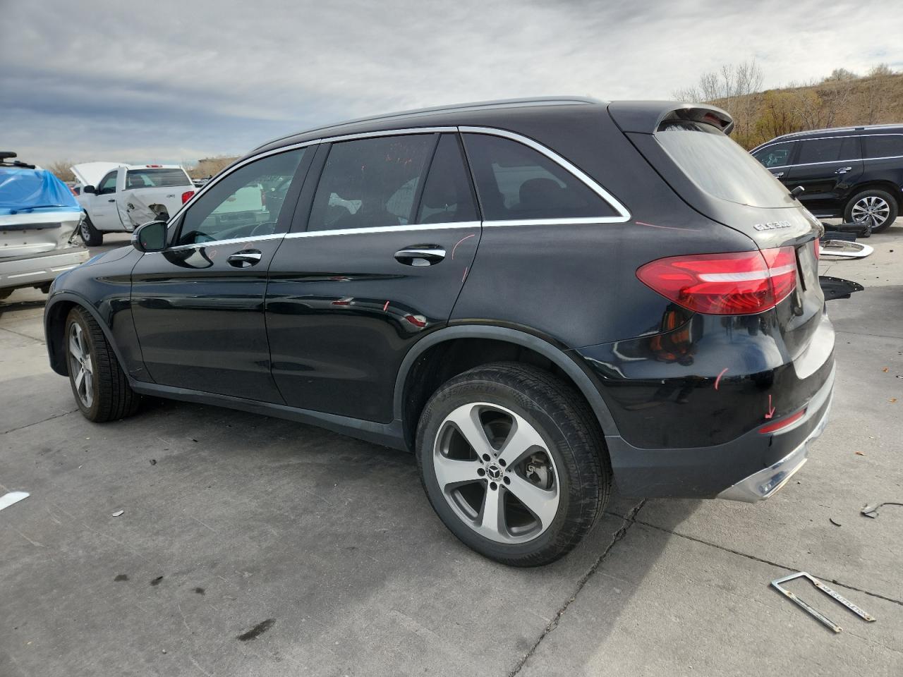 2017 Mercedes-Benz Glc 300 4Matic - Image 2