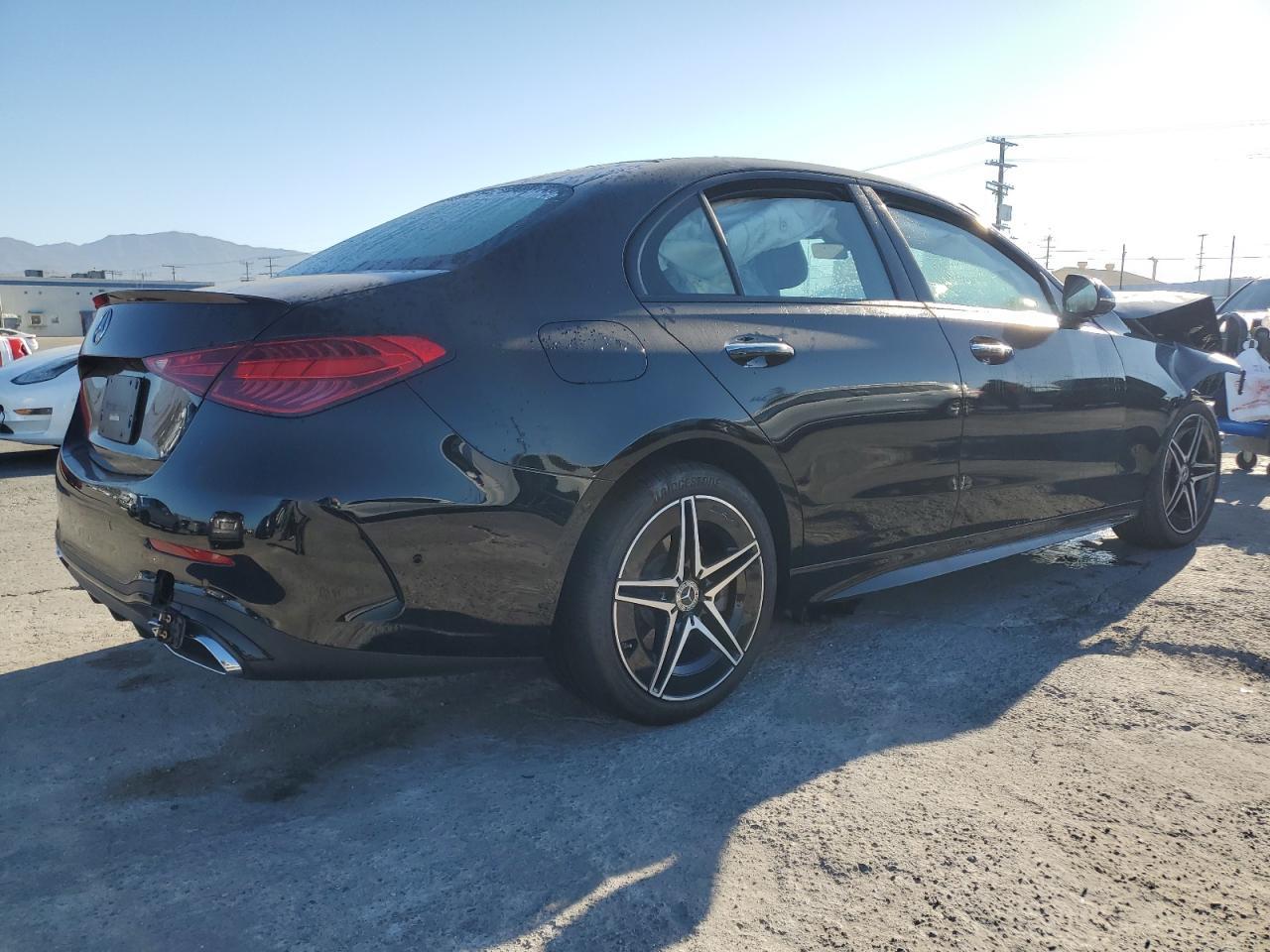 2025 Mercedes-Benz C 300 - Фото 3