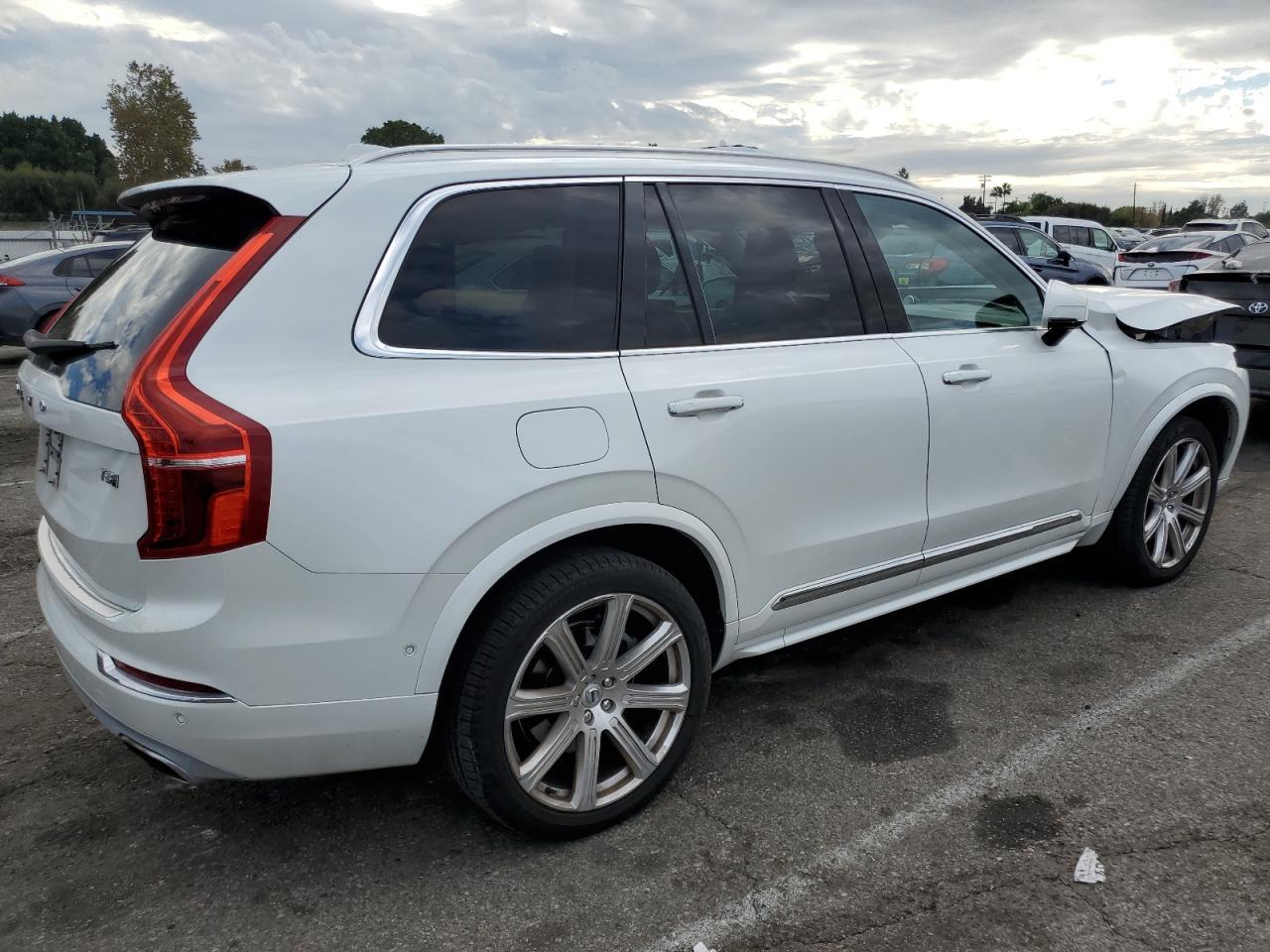 2017 Volvo Xc90 T8 - Фото 3