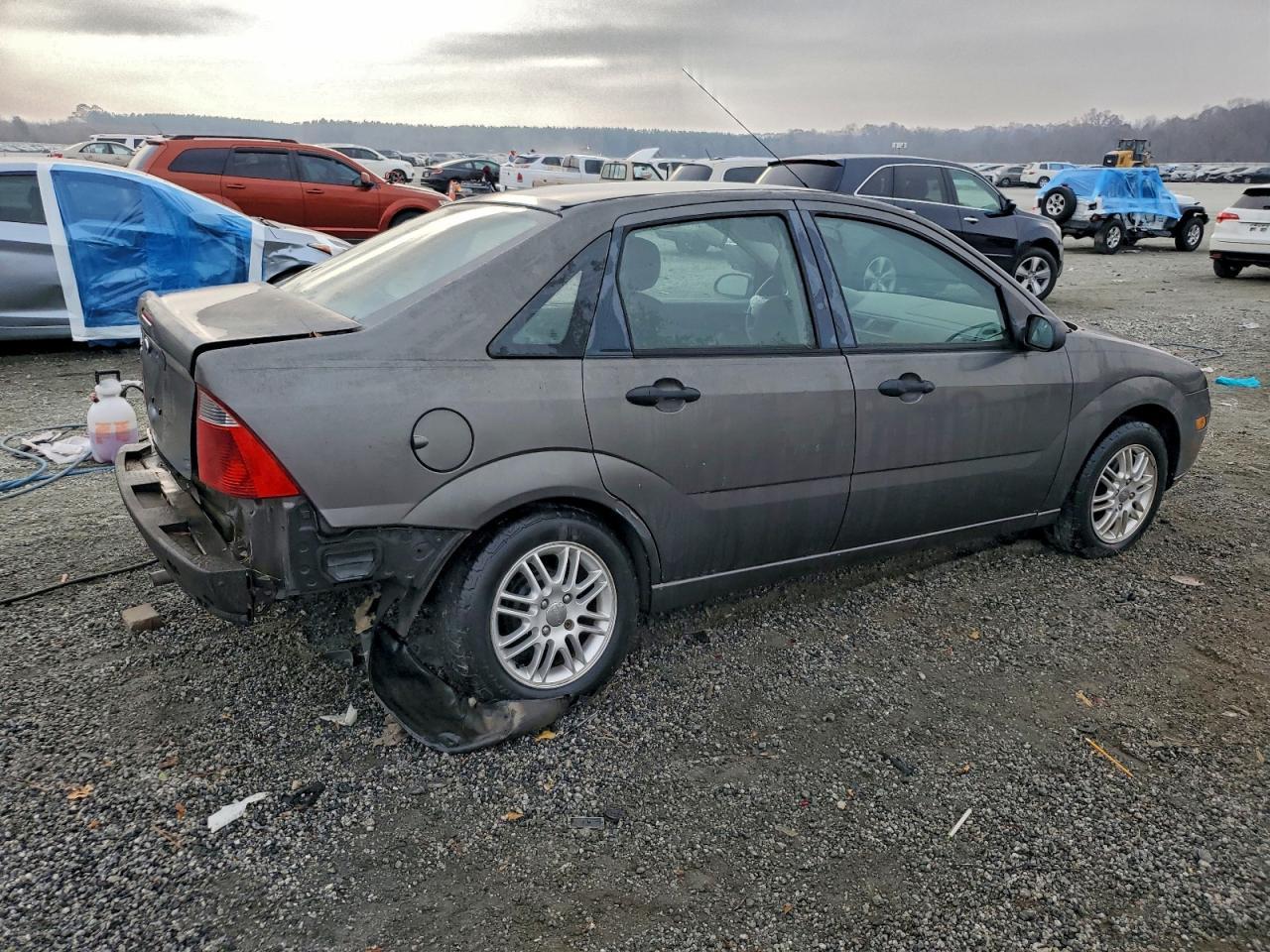 2007 Ford Focus Zx4 - Image 3
