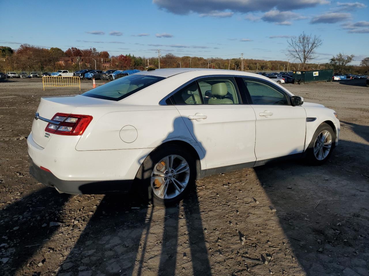 2013 Ford Taurus - Фото 3