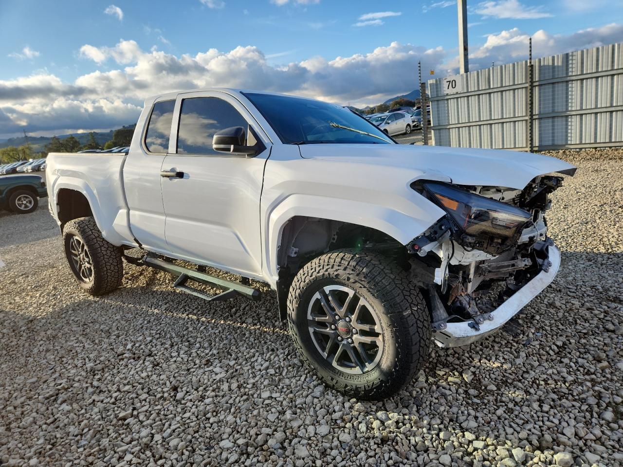 2024 Toyota Tacoma Xtracab - Image 4