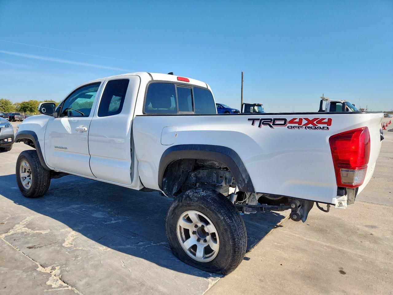 2016 Toyota Tacoma Access Cab - Фото 2