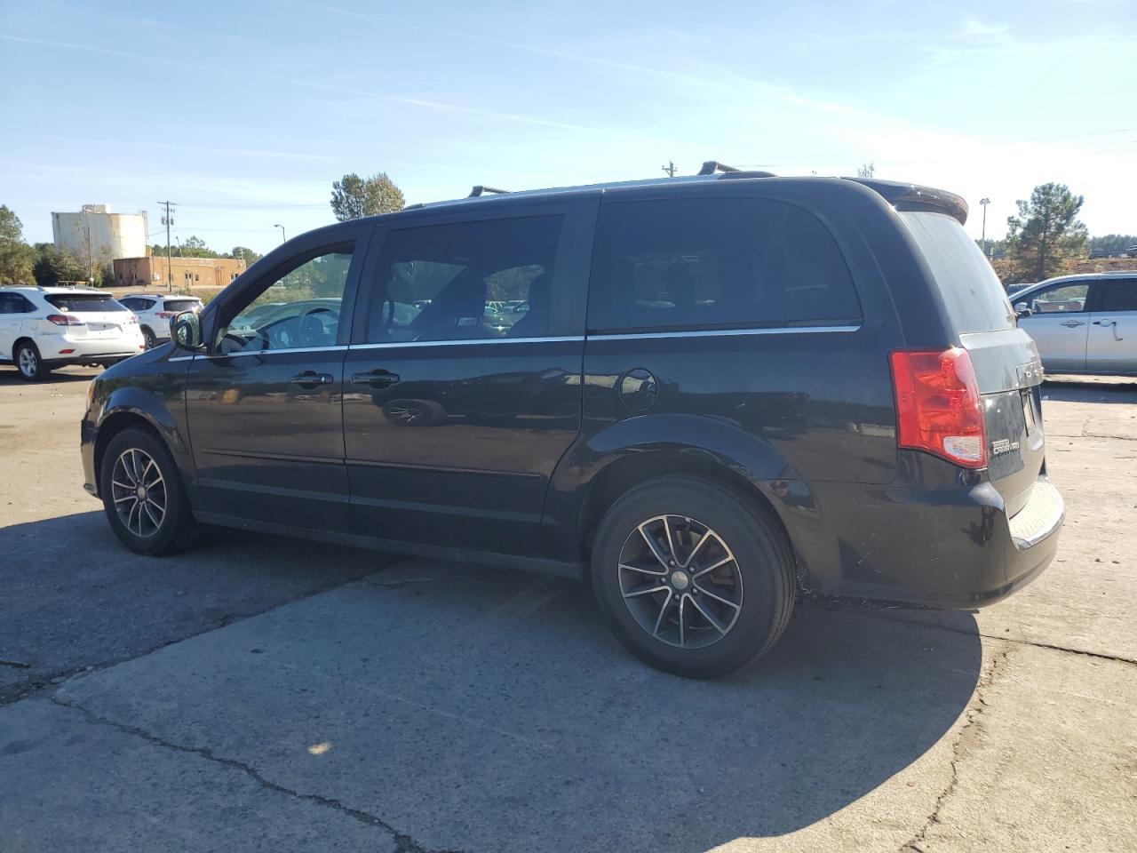2017 Dodge Grand Caravan Sxt - Фото 2