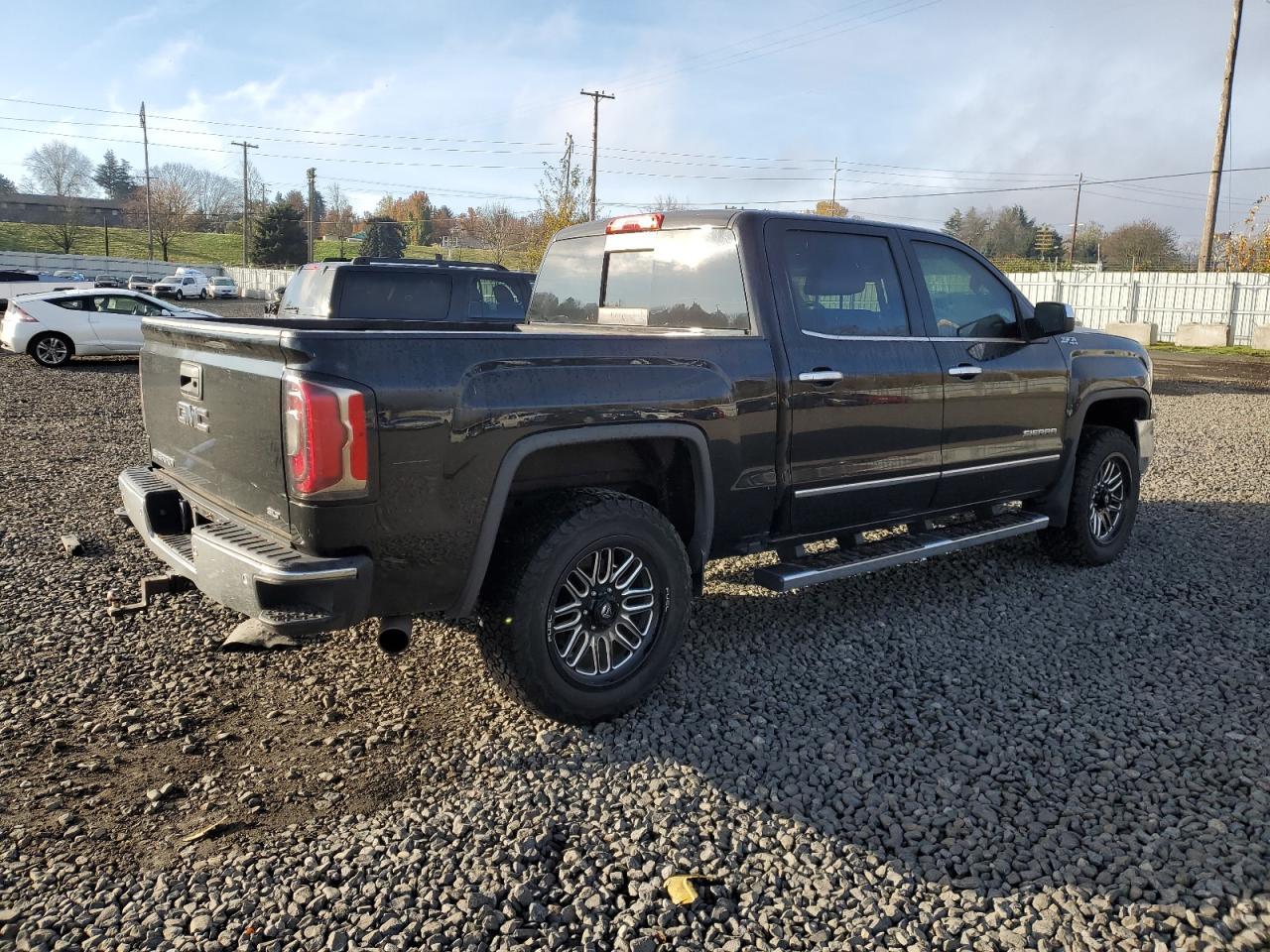 2017 GMC Sierra K1500 Slt - Image 3