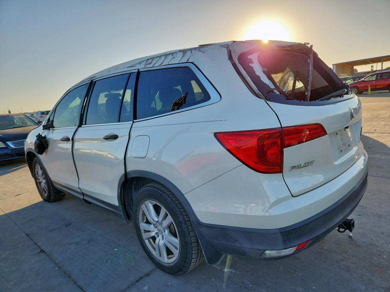 2017 Honda Pilot Lx - Фото 2