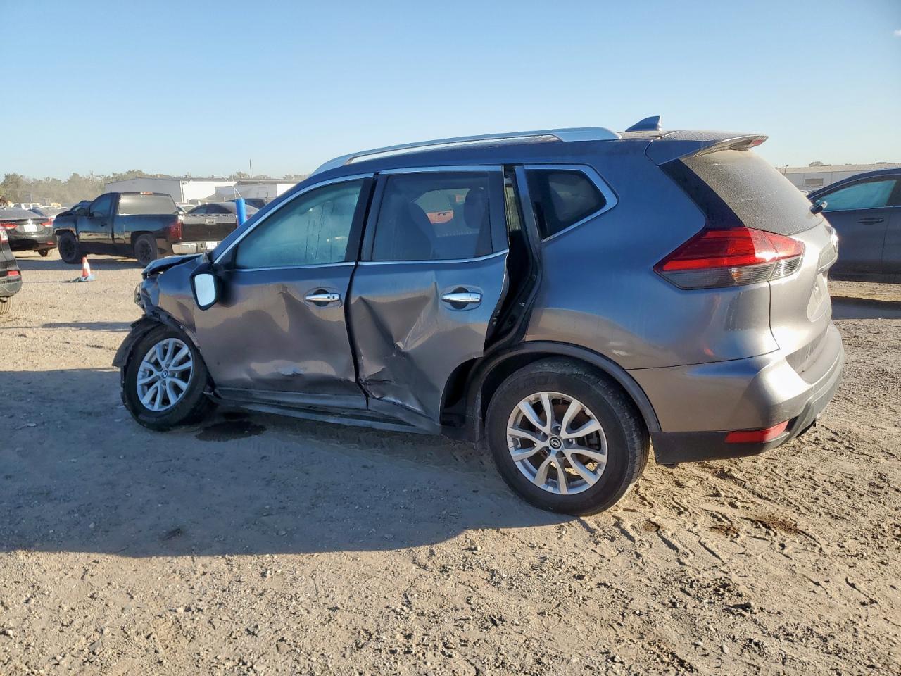 2017 Nissan Rogue S - Image 2