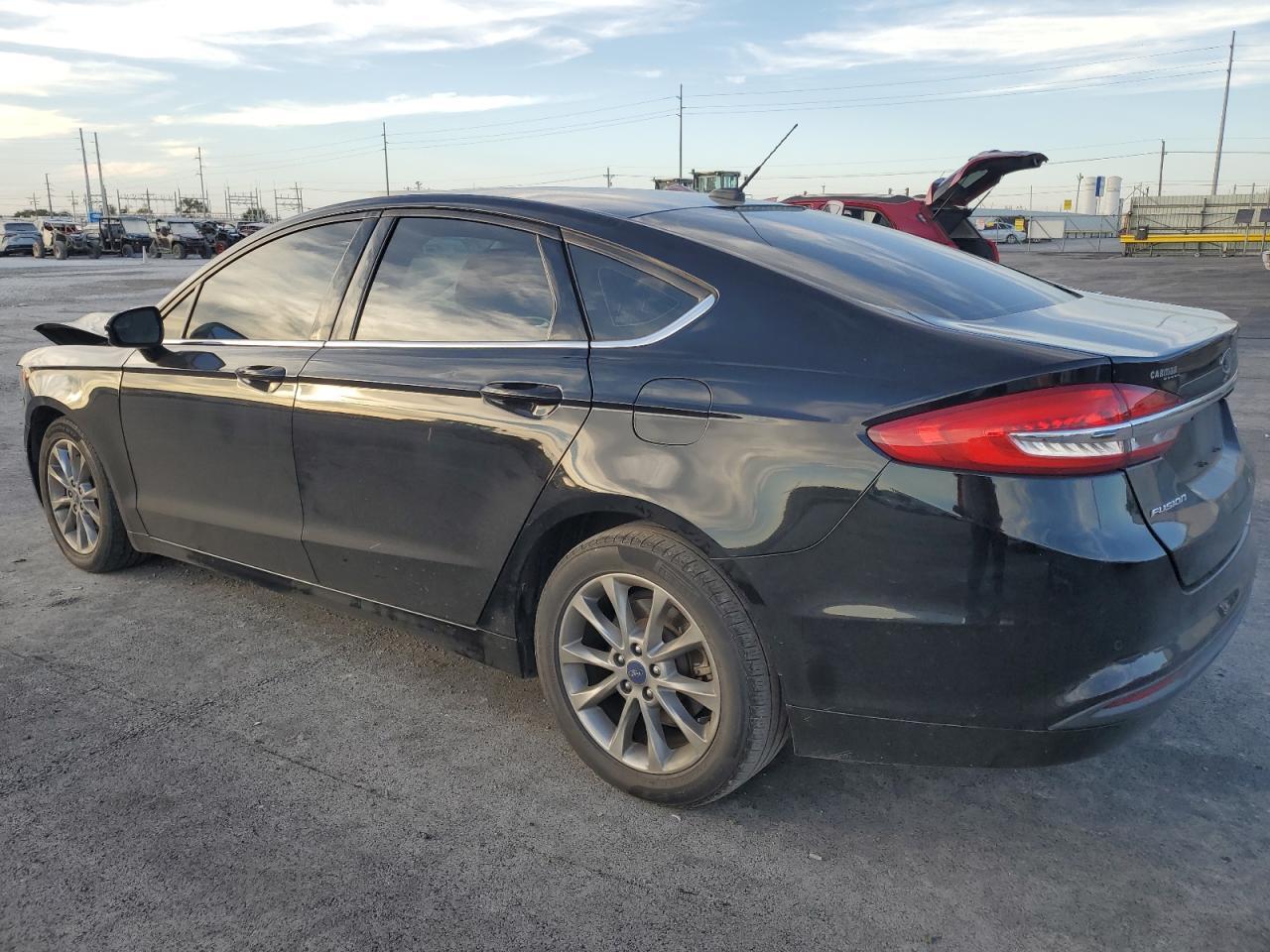 2017 Ford Fusion Se - Фото 2