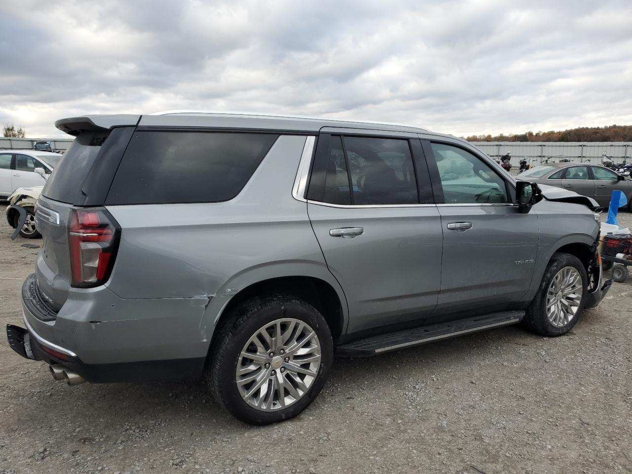 2023 Chevrolet Tahoe K1500 Premier - Фото 3
