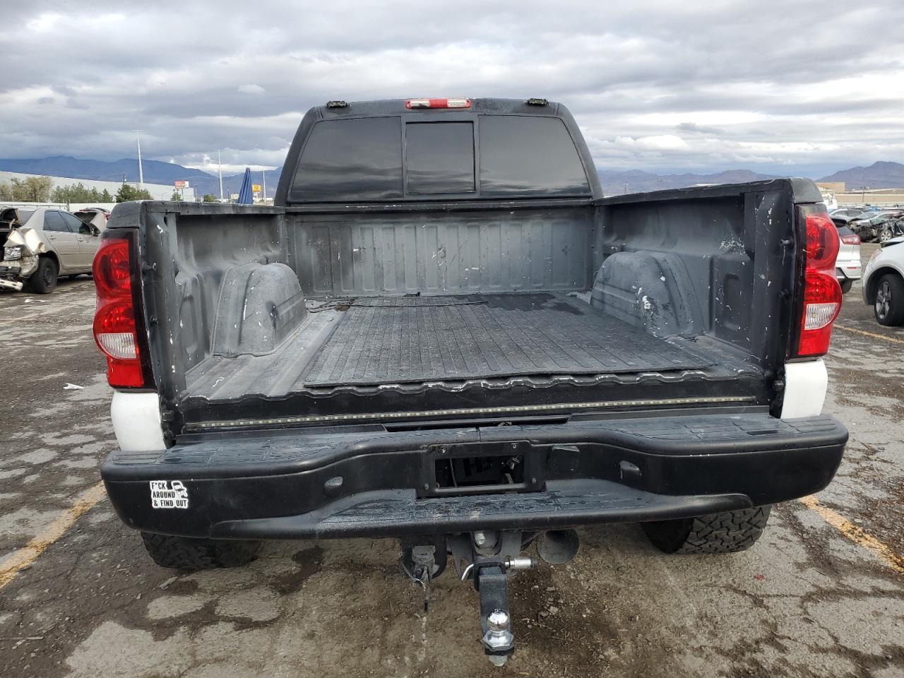 2005 Chevrolet Silverado C2500 Heavy Duty - Фото 6