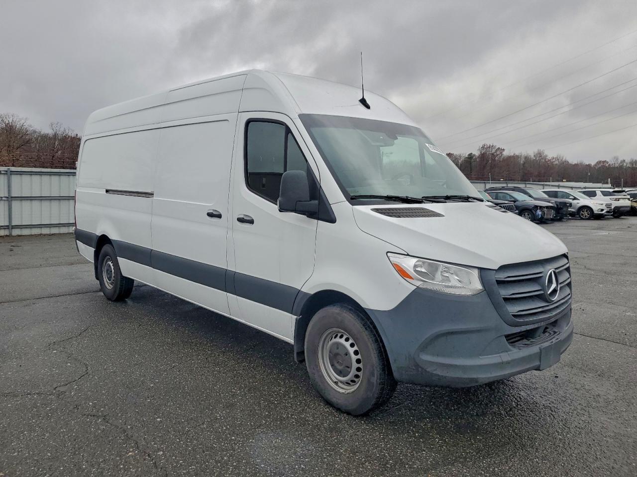 2022 Mercedes Benz Sprinter 2500 Delivery Van - Image 4
