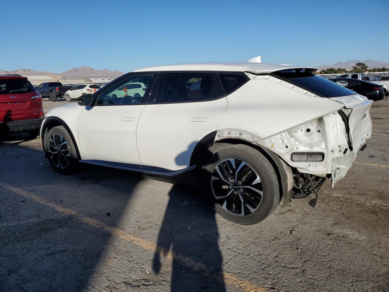 2022 Kia Ev6 Light - Фото 2