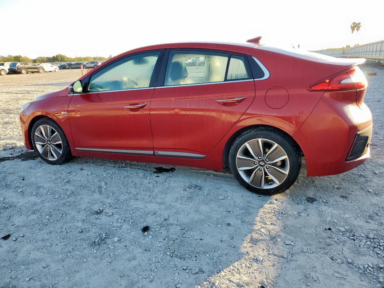 2019 Hyundai Ioniq Limited - Фото 2