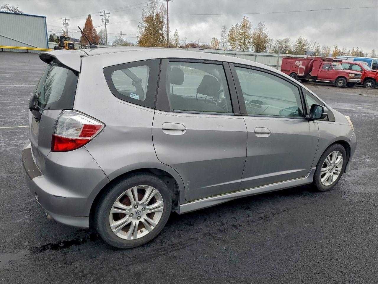2010 Honda Fit Sport - Фото 3