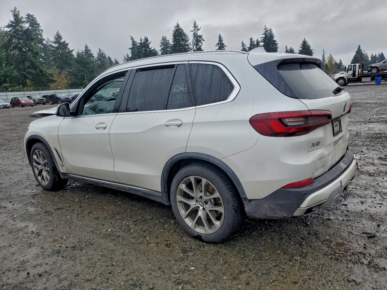 2021 BMW X5 xDrive40I - Фото 2