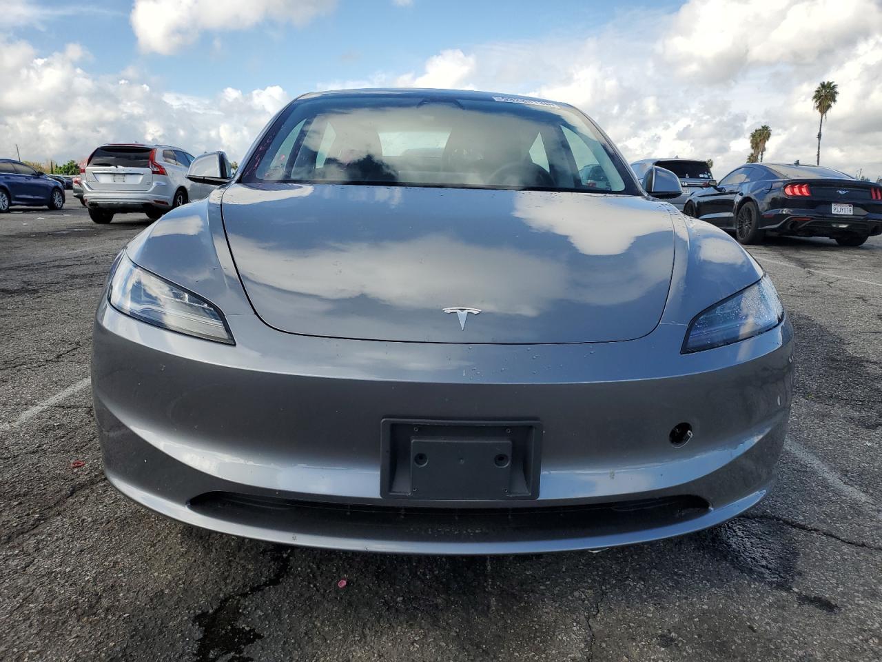2025 Tesla Model 3 - Image 5
