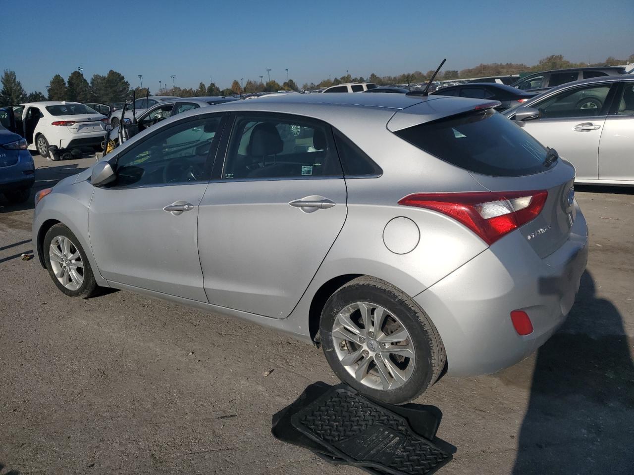 2014 Hyundai Elantra Gt - Image 2