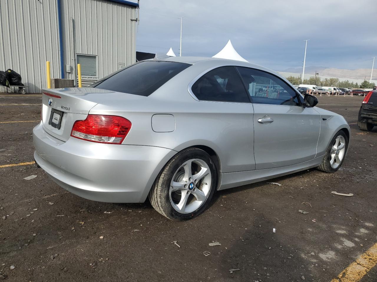 2011 BMW 128 I - Фото 3