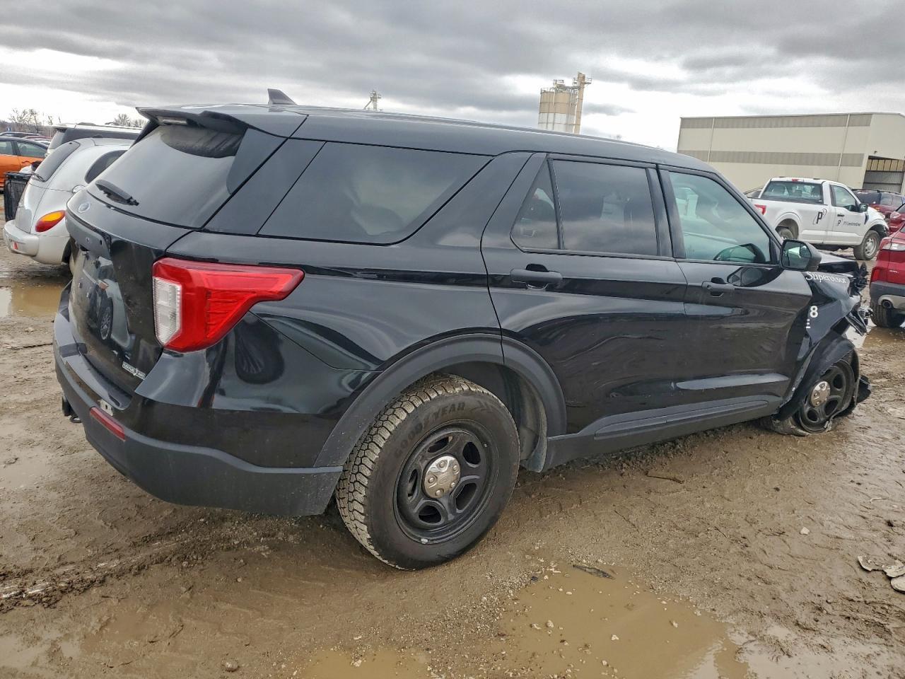 2023 Ford Explorer Police Interceptor - Фото 3