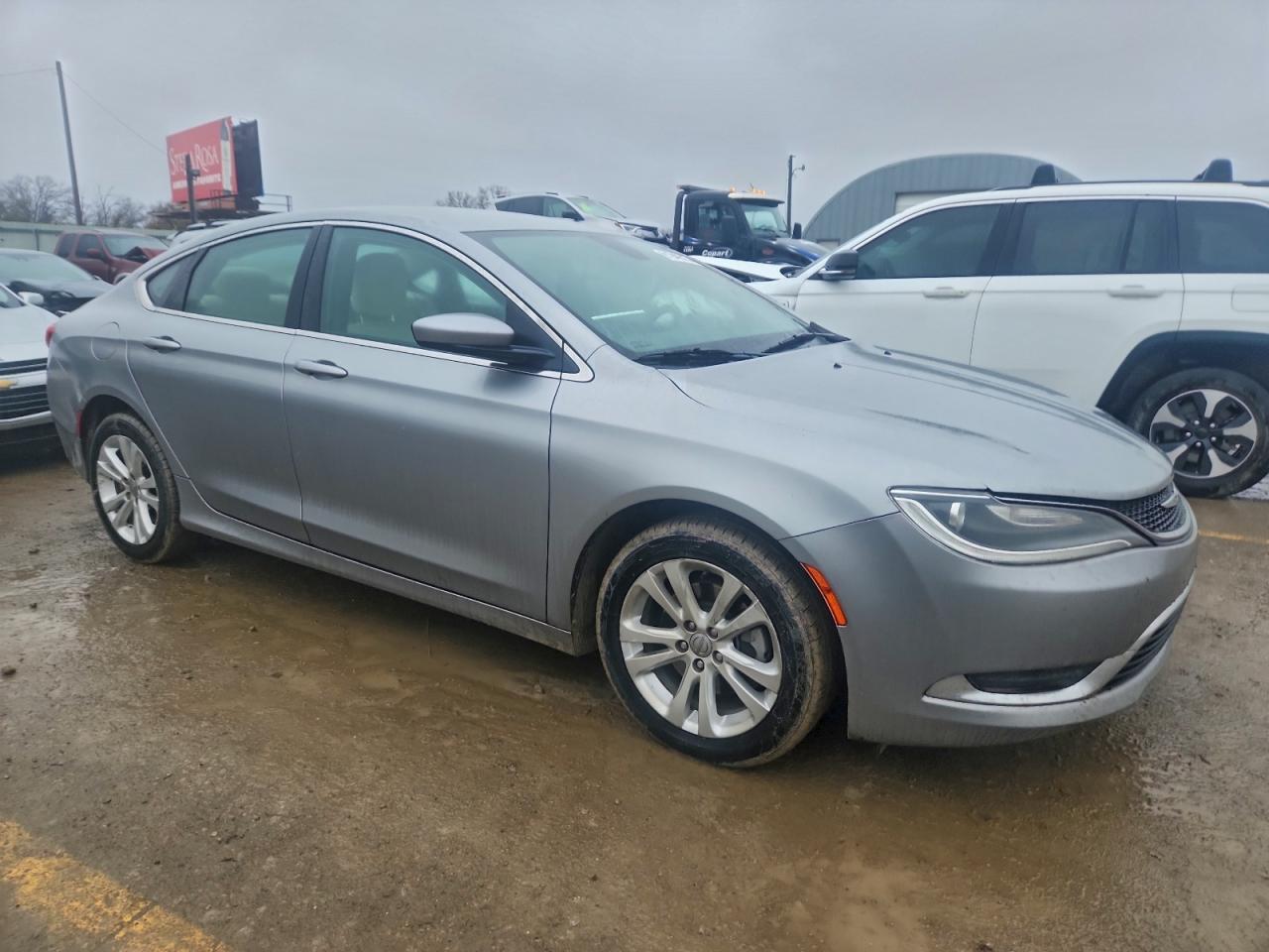 2016 Chrysler 200 Limited - Image 4
