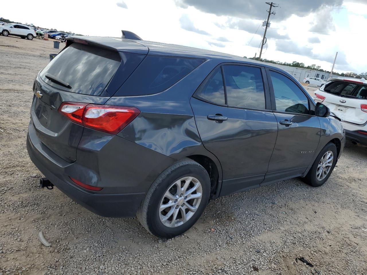 2020 Chevrolet Equinox Ls - Фото 3