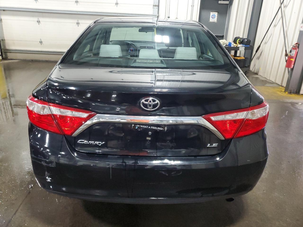 2017 Toyota Camry Le - Фото 6
