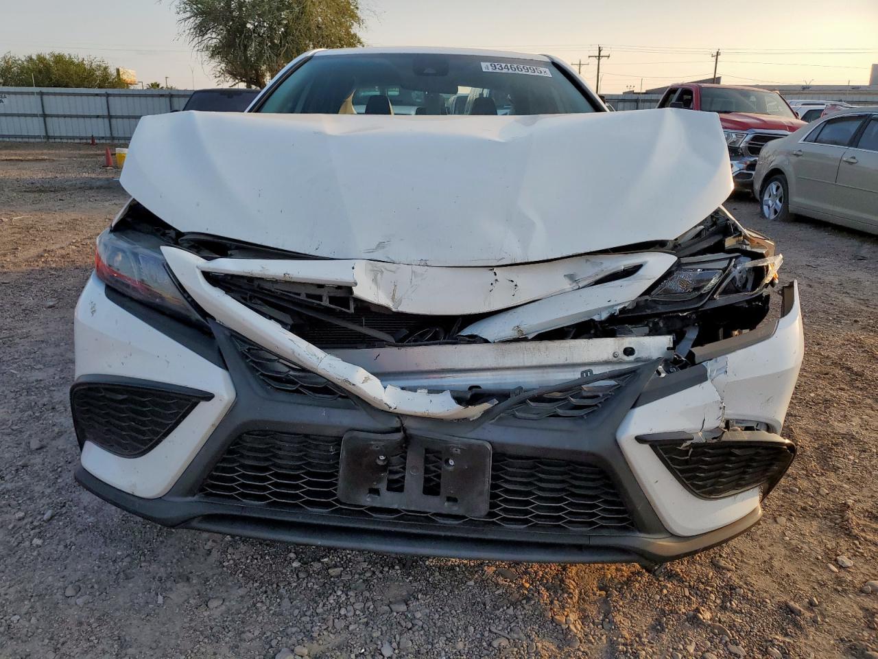 2021 Toyota Camry Se - Фото 5