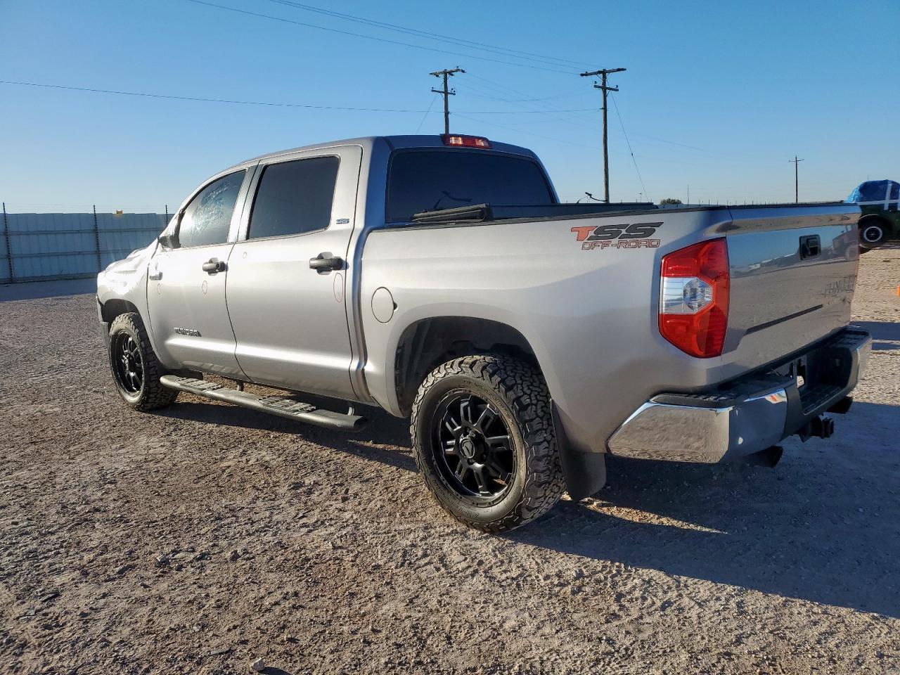 2015 Toyota Tundra Crewmax Sr5 - Фото 2