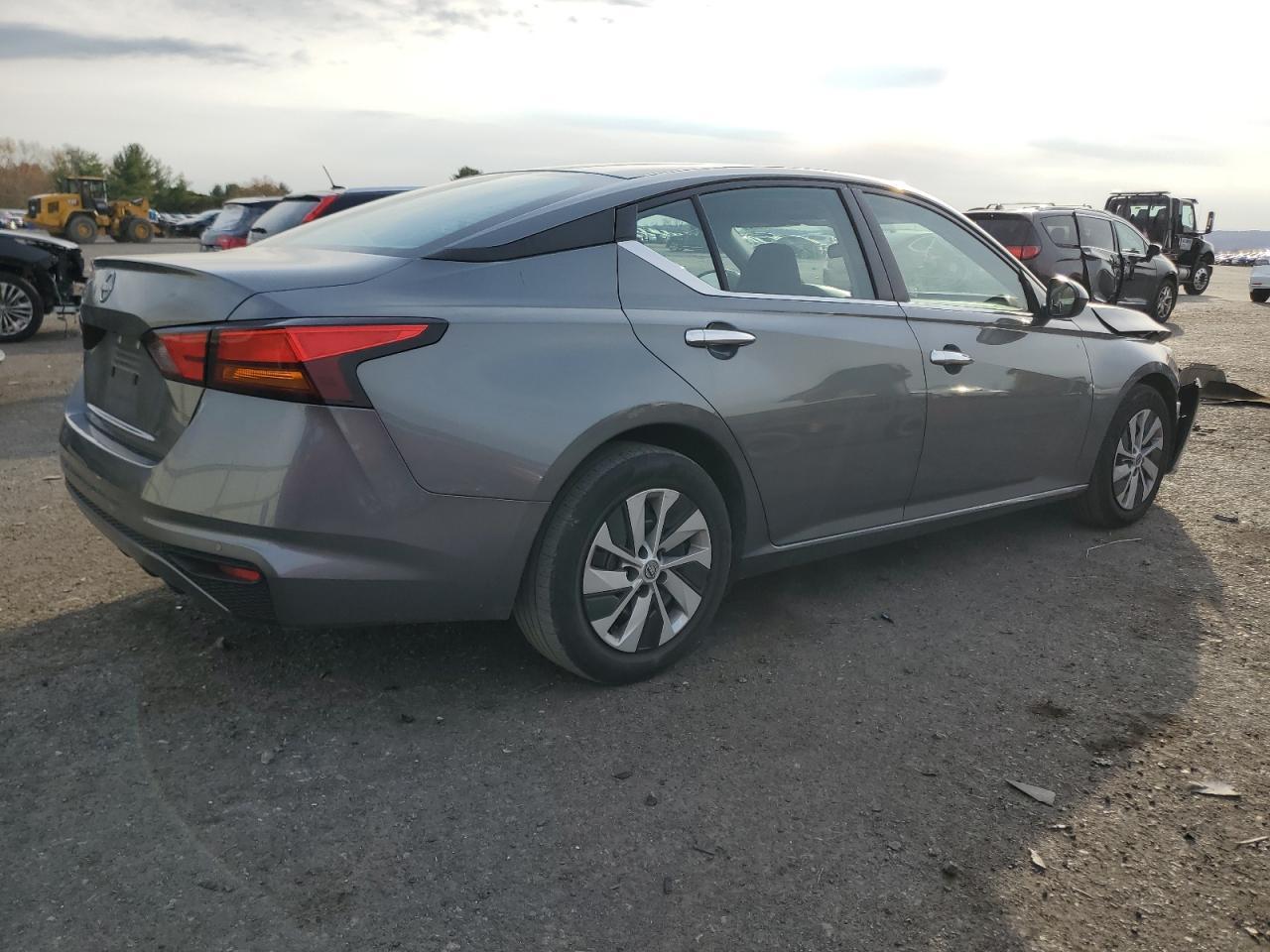 2023 Nissan Altima S - Фото 3