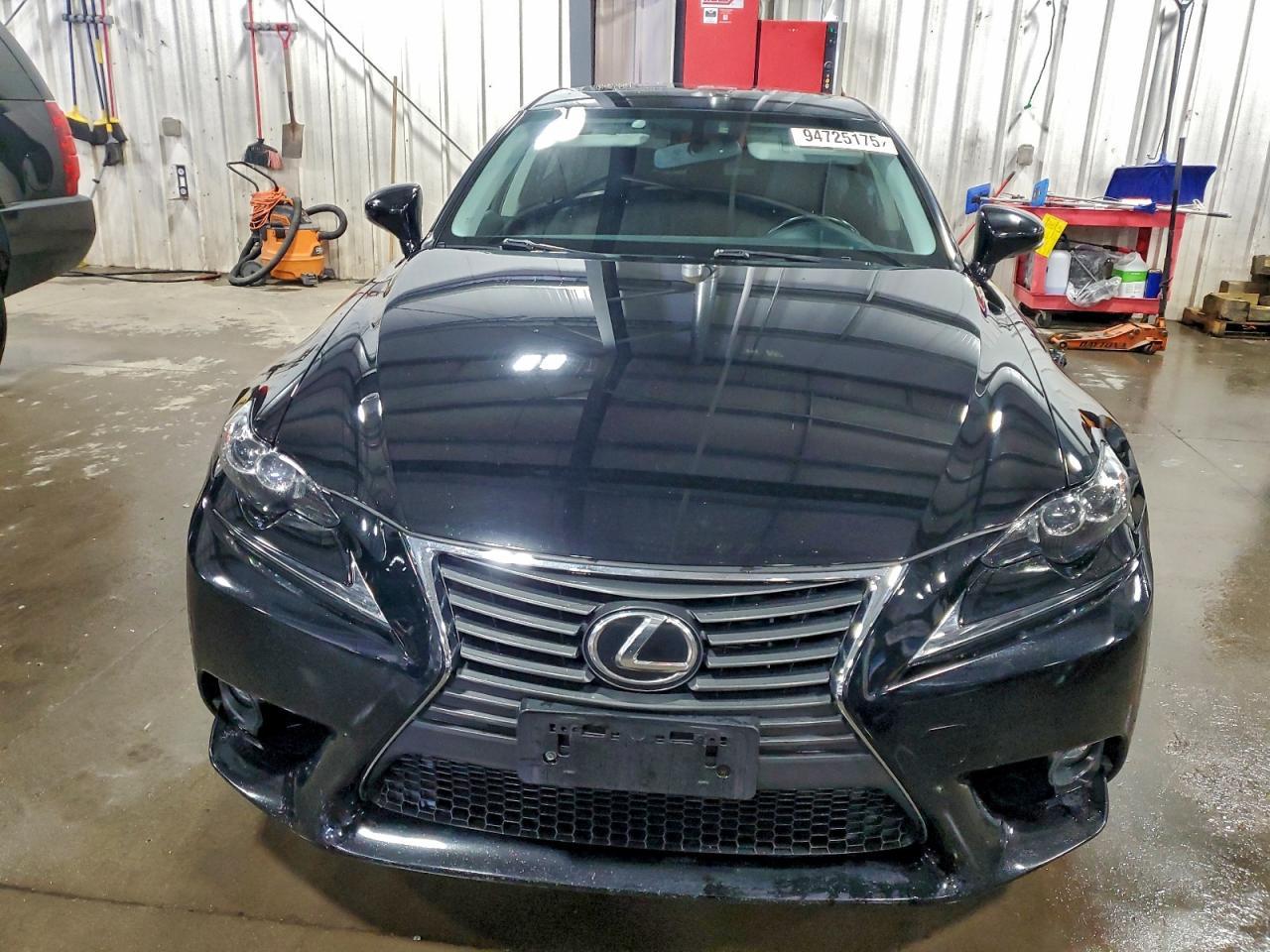 2016 Lexus Is 300 - Image 5