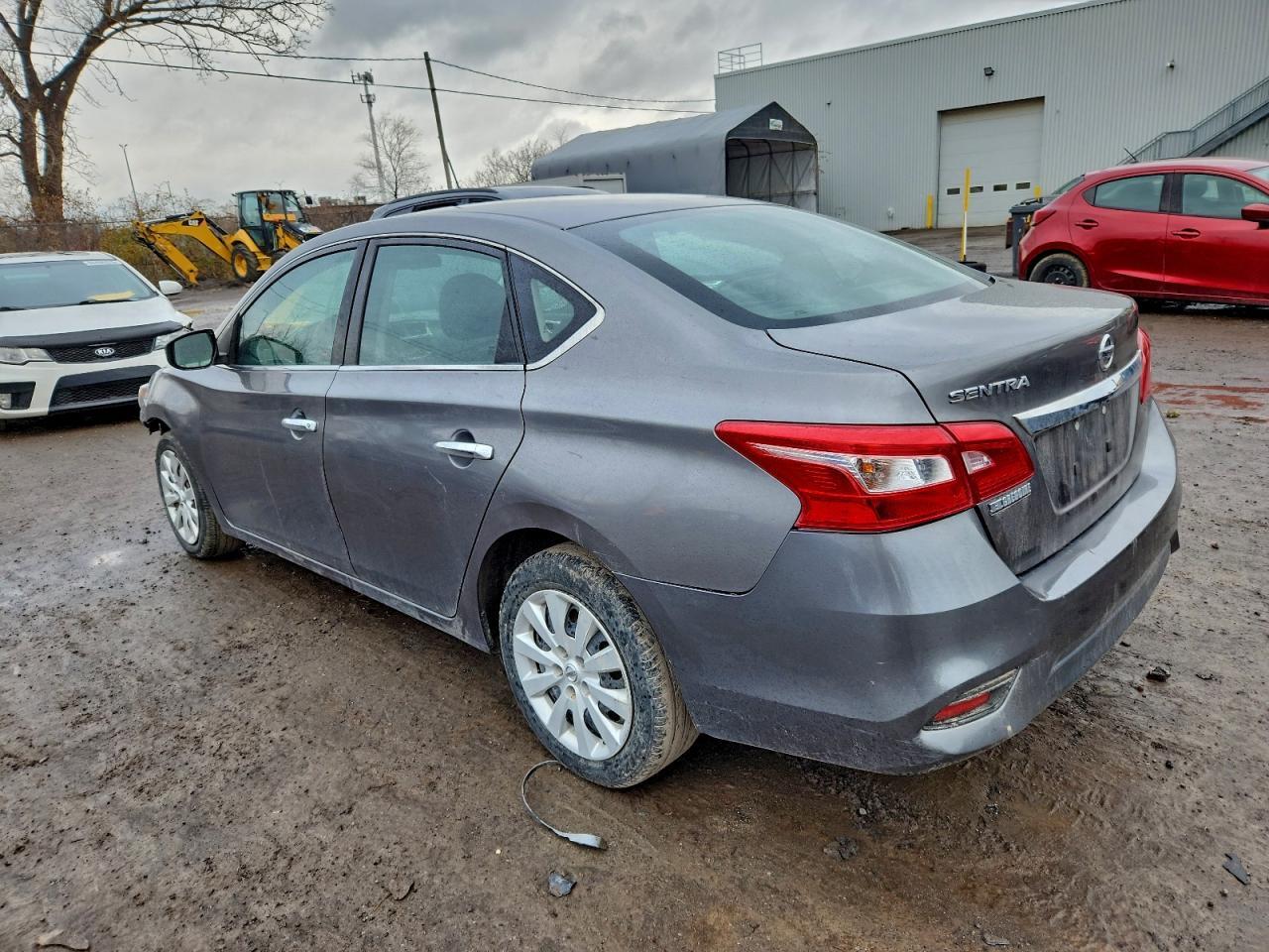 2018 Nissan Sentra S - Фото 2