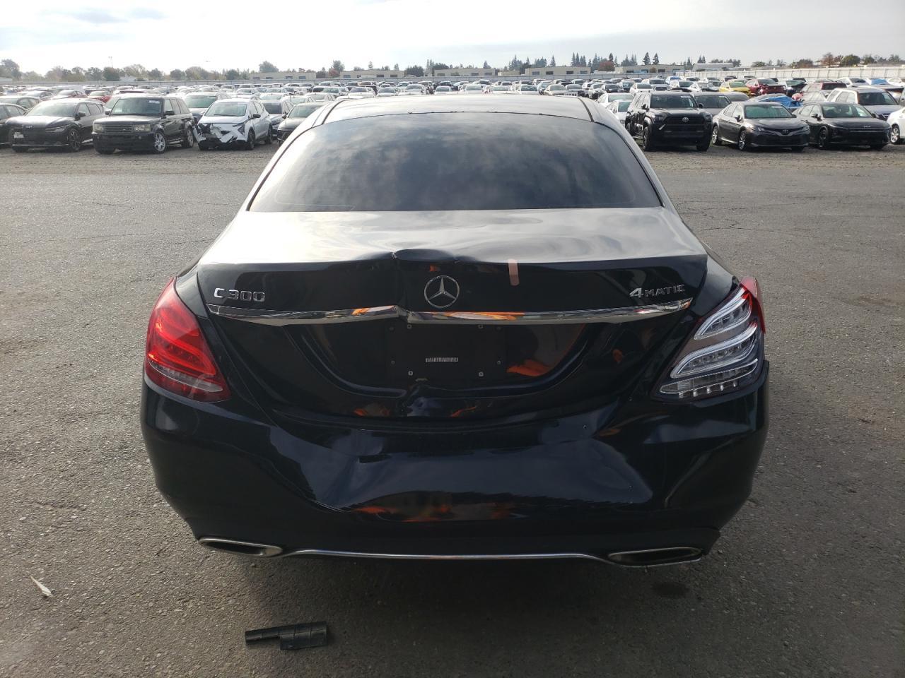 2017 Mercedes-Benz C 300 4Matic - Фото 6