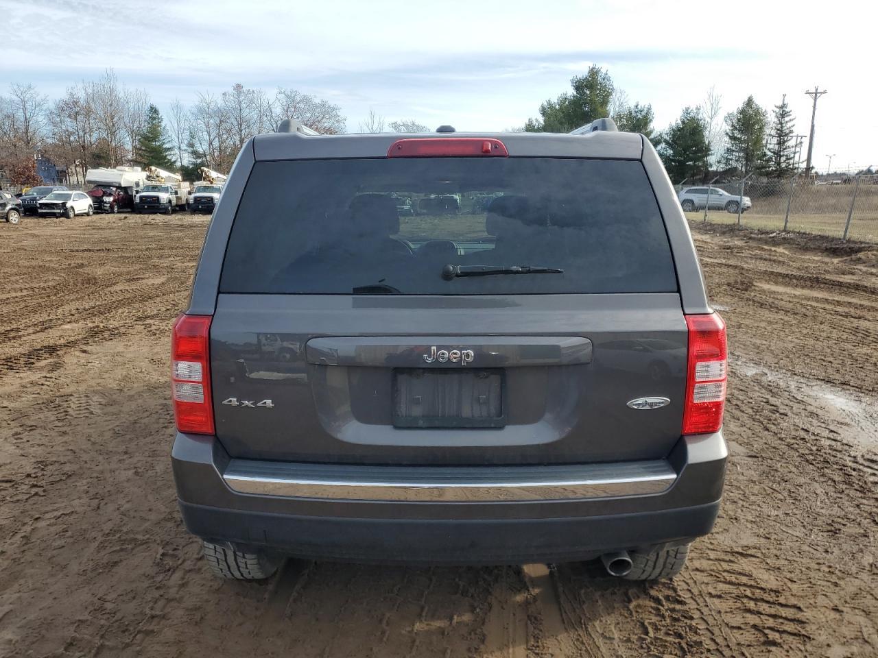 2016 Jeep Patriot Latitude - Фото 6