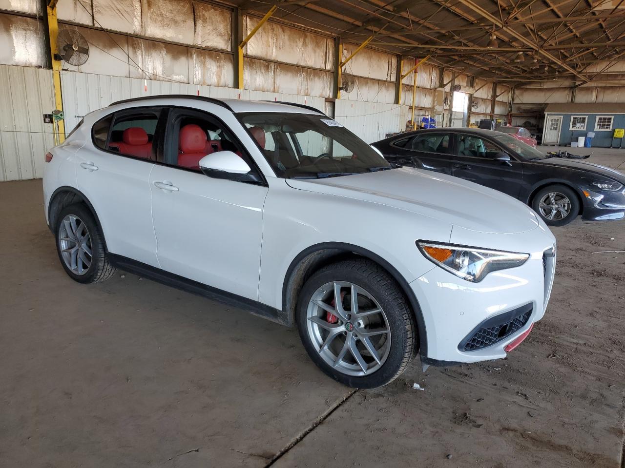 2018 Alfa Romeo Stelvio Ti Sport - Фото 4