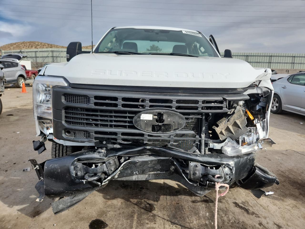 2024 Ford F250 Super Duty - Фото 5