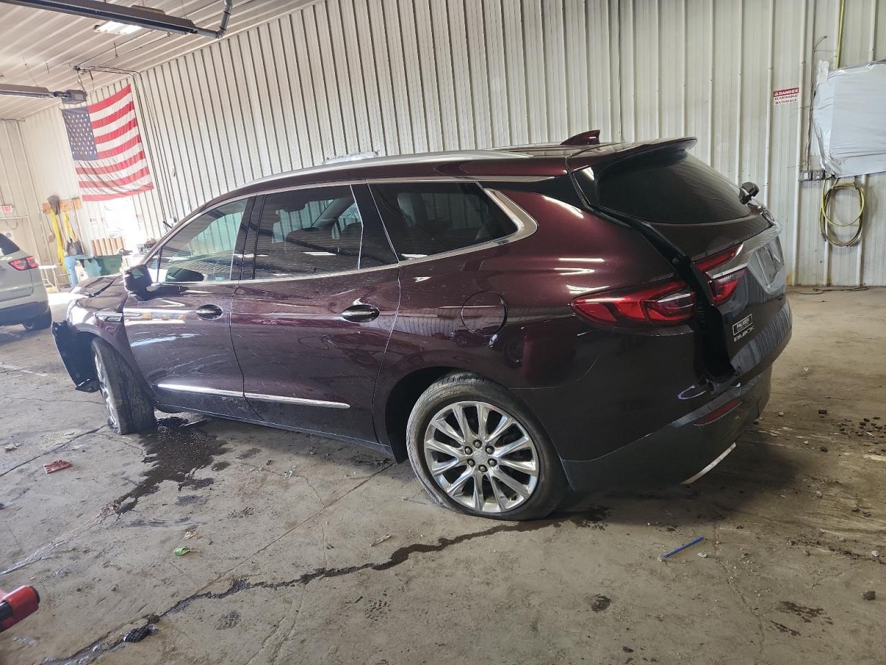 2018 Buick Enclave Premium - Фото 2
