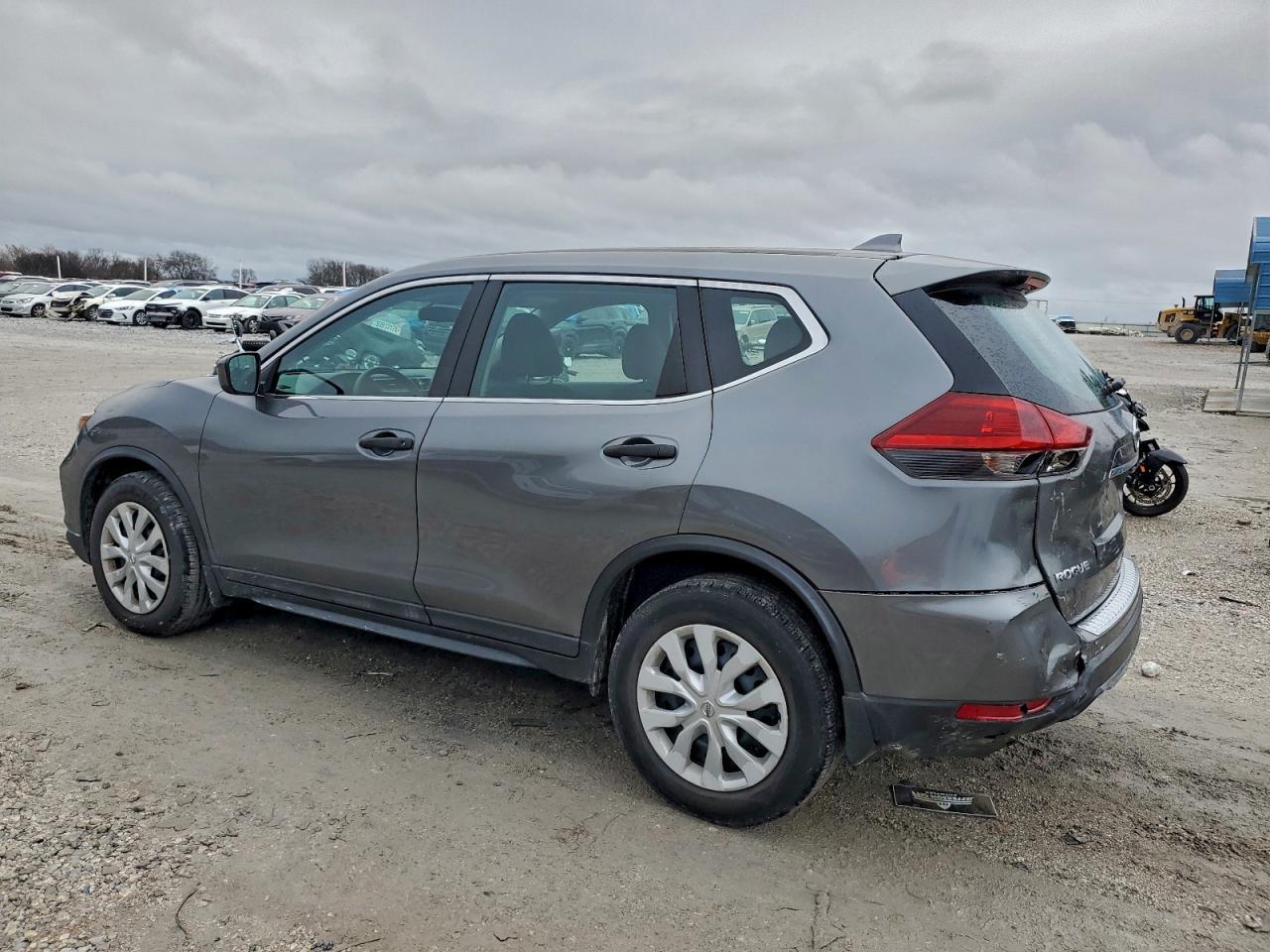 2018 Nissan Rogue S - Фото 2