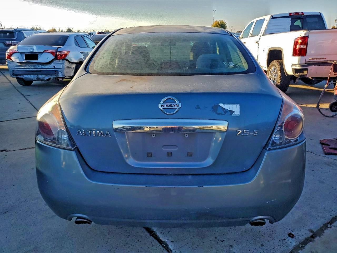 2011 Niss Altima Base - Фото 6