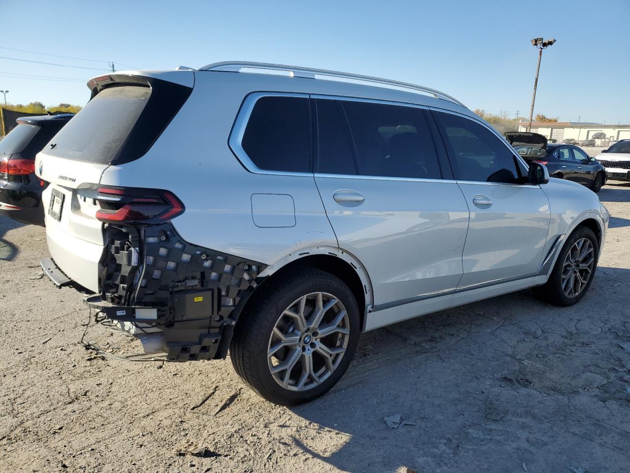 2023 BMW X7 xDrive40I - Фото 3