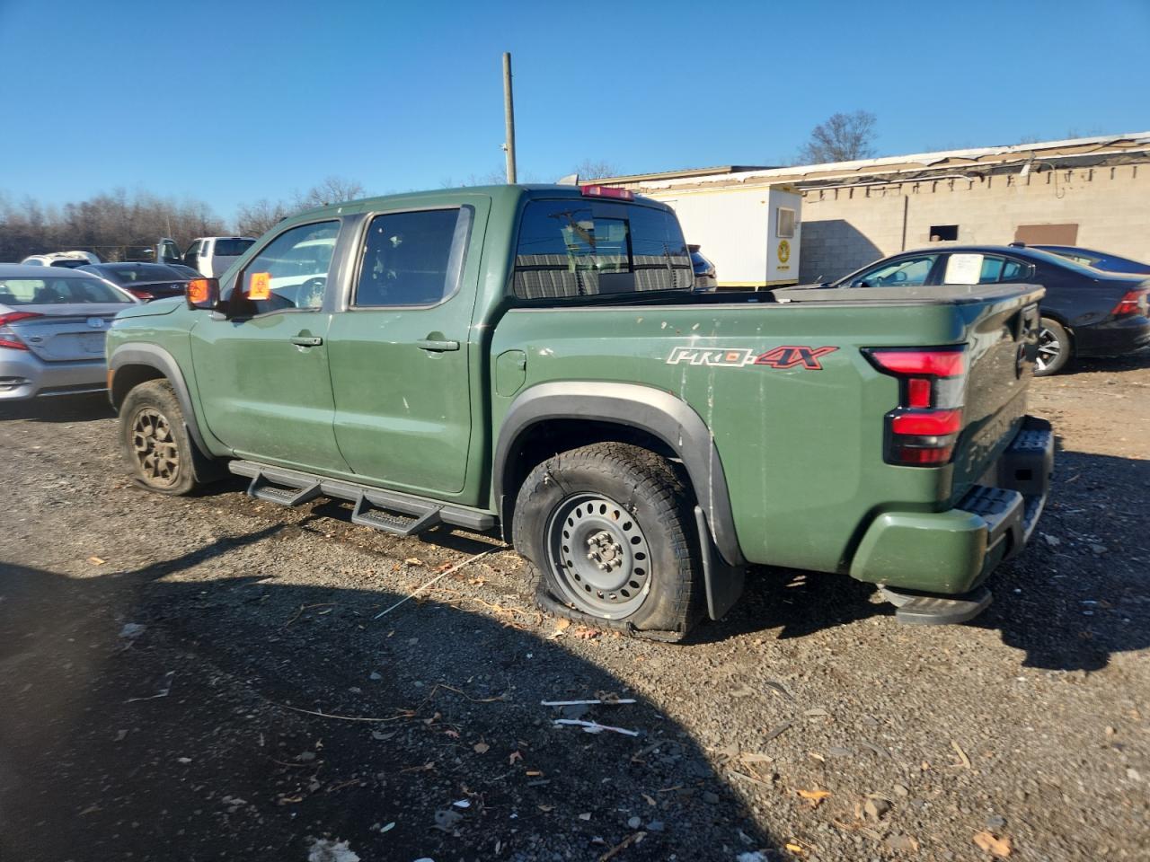 2023 Nissan Frontier S - Фото 2