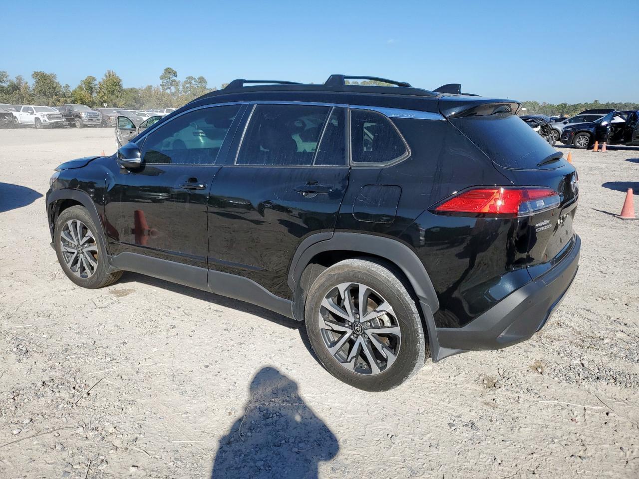 2024 Toyota Corolla Cross Xle - Фото 2