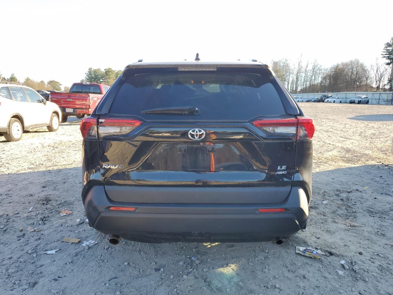 2020 Toyota Rav4 Le - Фото 6