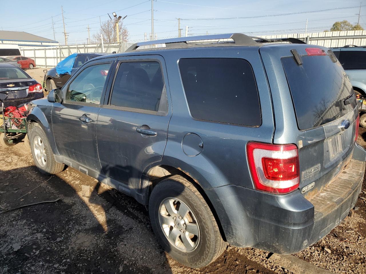 2010 Ford Escape Limited - Фото 2