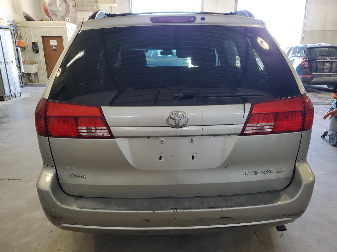 2005 Toyota Sienna Ce - Фото 6