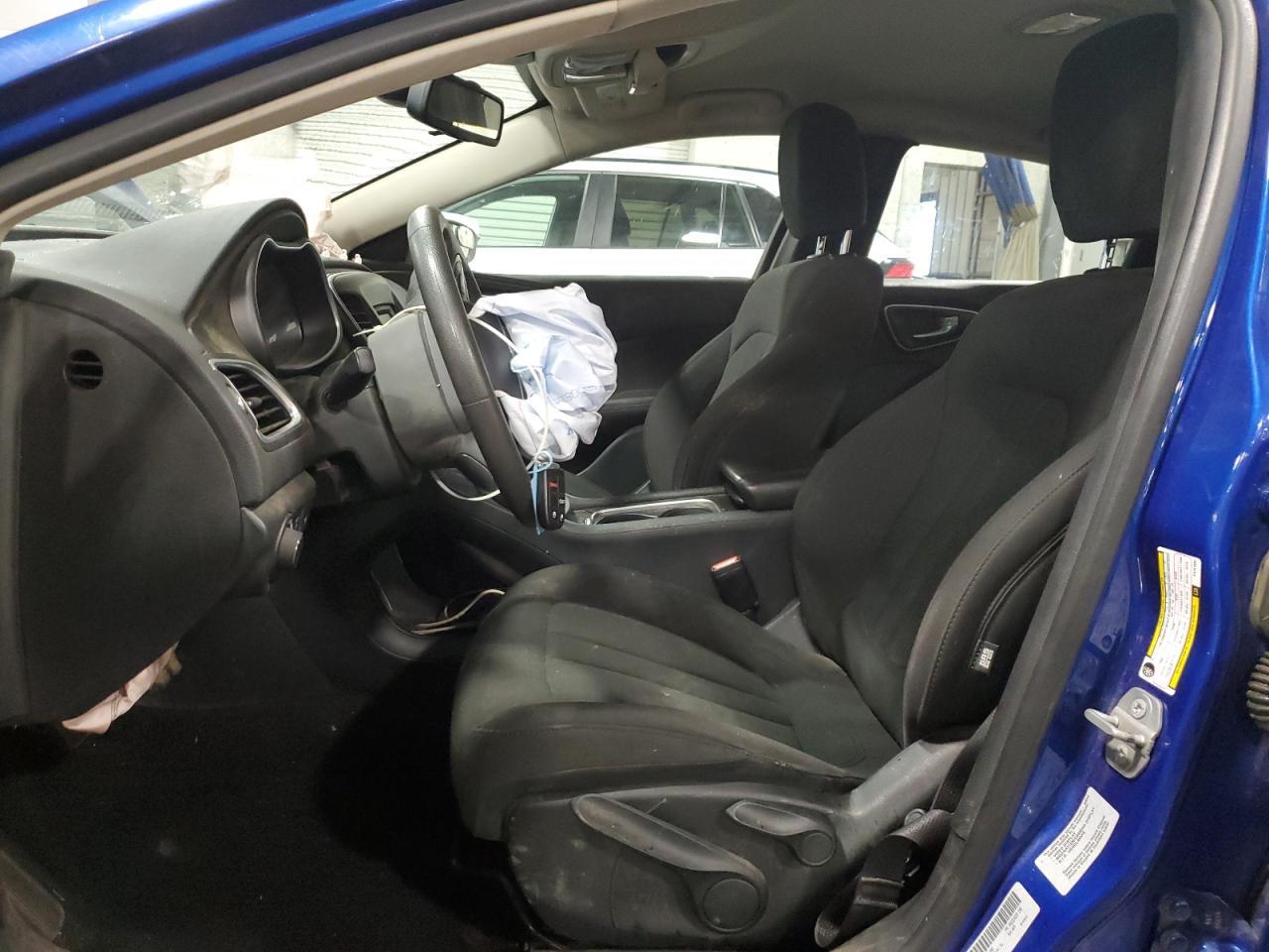 2015 Chrysler 200 Limited - Фото 7