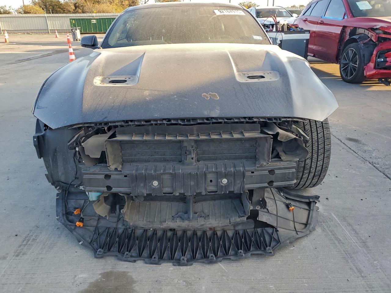 2019 Ford Mustang - Image 5