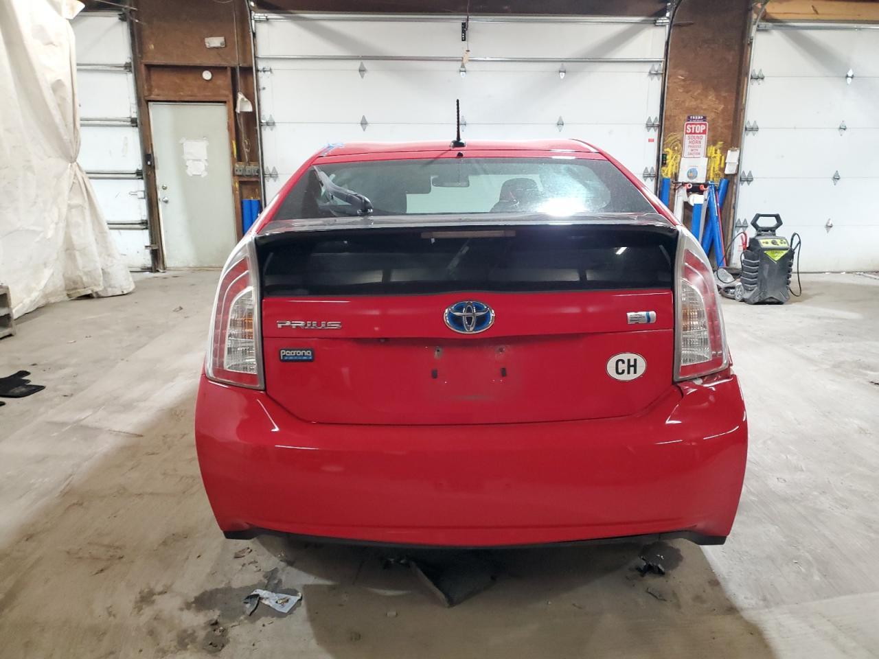 2015 Toyota Prius - Image 6