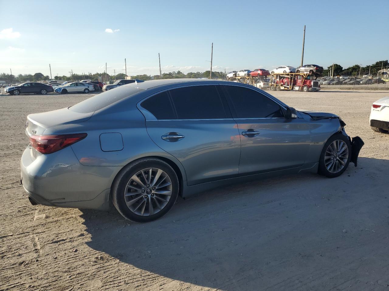 2019 Infiniti Q50 Luxe - Image 3